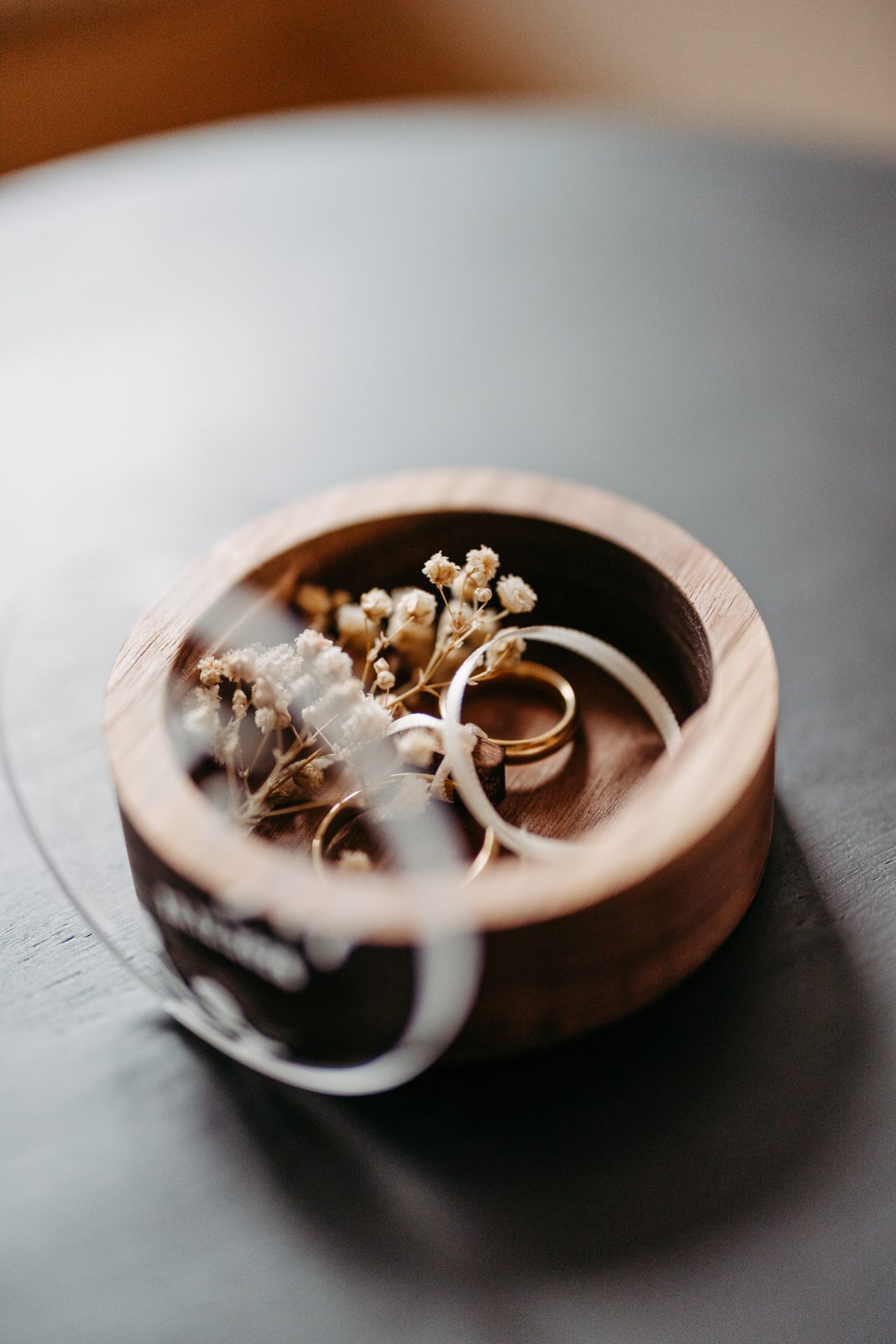 Ringbox aus Nussbaum – personalisiert – Bild 5
