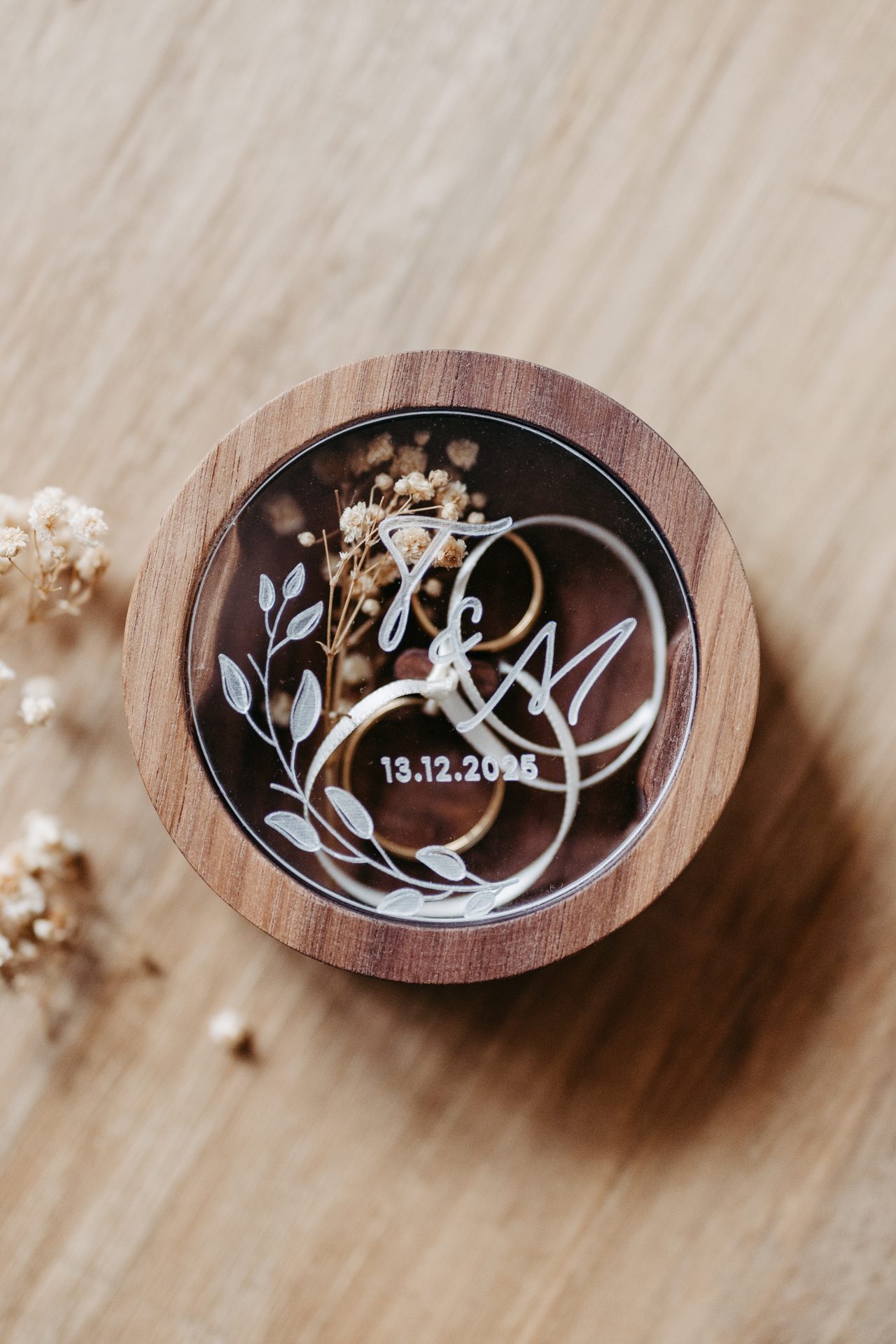 Ringbox aus Nussbaum – personalisiert – Bild 6